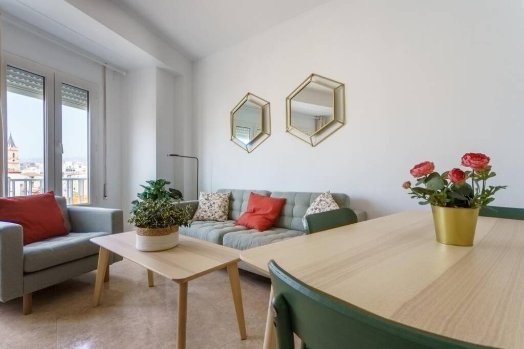 Solsuite Apartment Malaga Center Bagian luar foto